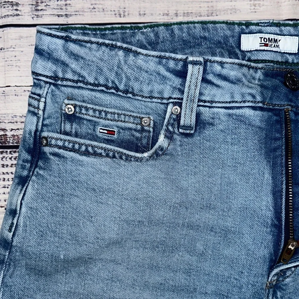 Tommy Hilfiger Julie Ultra High Rise Distressed Jeans Sz.‎ 30